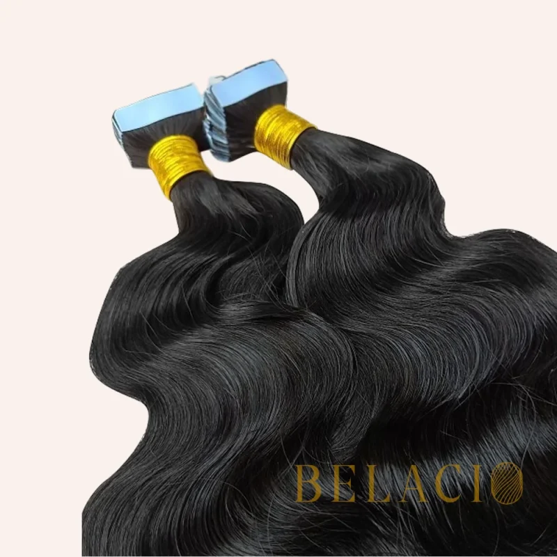 Belacio Wavy Tape-In 1B - Detalle cercano de textura y calidad del cabello 12A